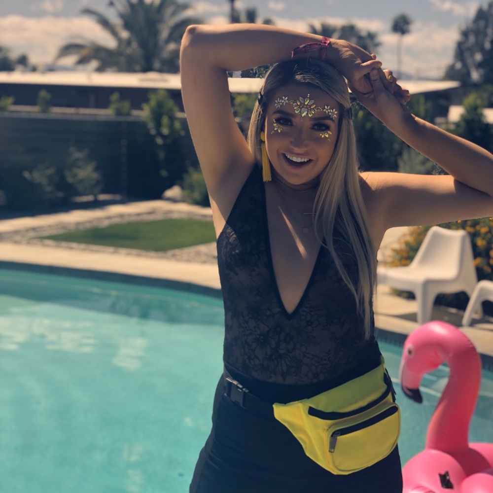 Meet your Posher, Annikya